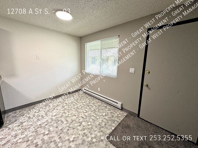 Foto del edificio - 12708 A St S
