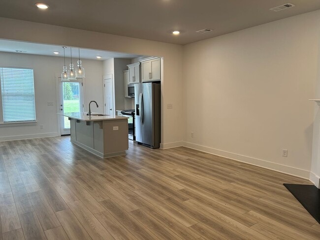 Building Photo - Stunning 3/2 Rental Unit in Prime Simpsonv...