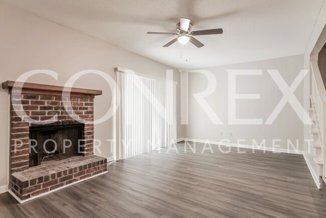 Foto del edificio - Great 3 Bedroom Townhome