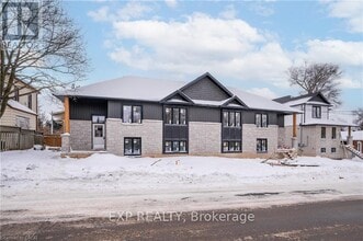 Building Photo - 18 Hincks St