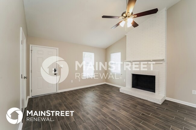 Building Photo - 8217 Meadowdale Ln