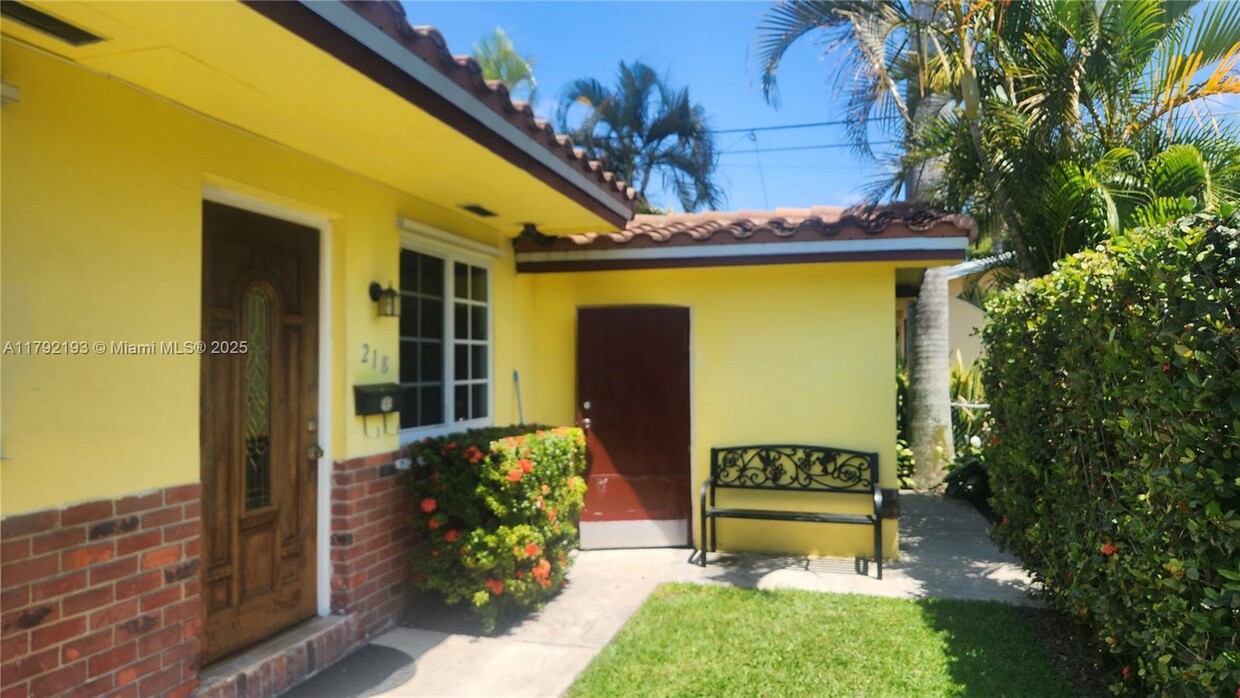 Foto principal - 216 SW 10th St