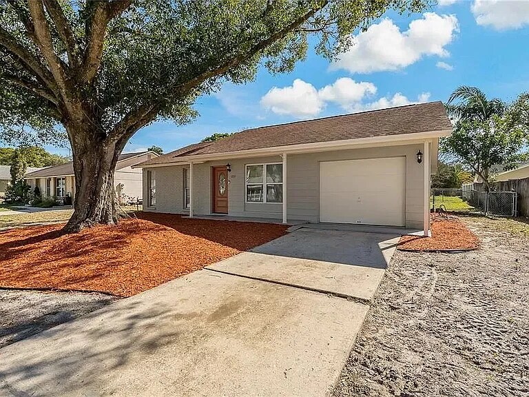 Foto principal - 6814 Willits Ave