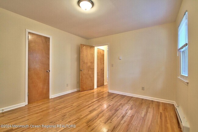 Building Photo - 1128 Borden Ave
