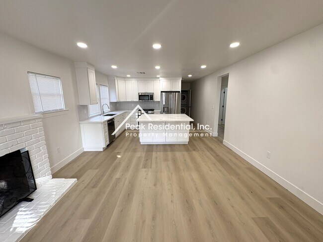 Foto del edificio - Updated 3bd/2ba Sacramento Home