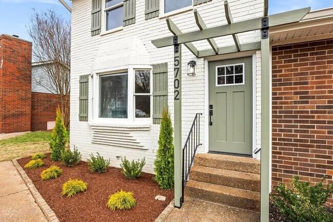 Foto del edificio - 5702 Brentwood Meadows Cir