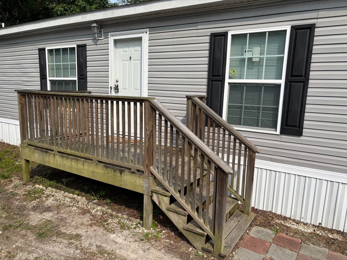 Primary Photo - 516 Oak Ave