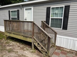 Building Photo - 516 Oak Ave