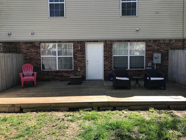 Building Photo - 870 W Melmar Dr