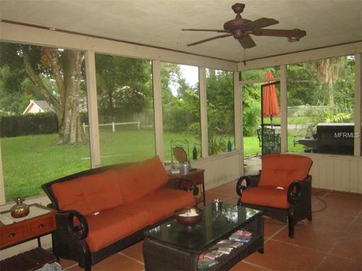 Building Photo - 302 Larkwood Dr