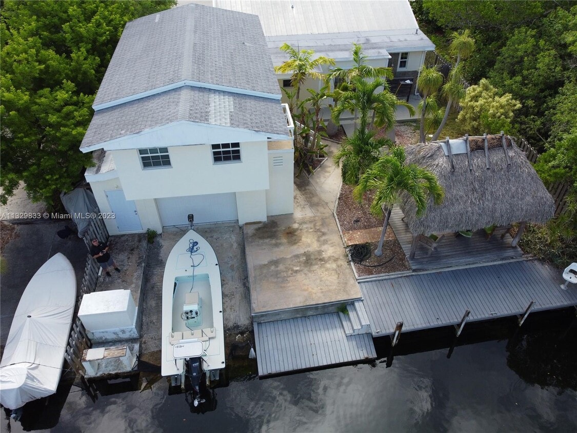 157 Caloosa St, Tavernier, FL 33070 House Rental in Tavernier, FL