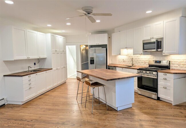 Foto del edificio - 33 Meadow Pl