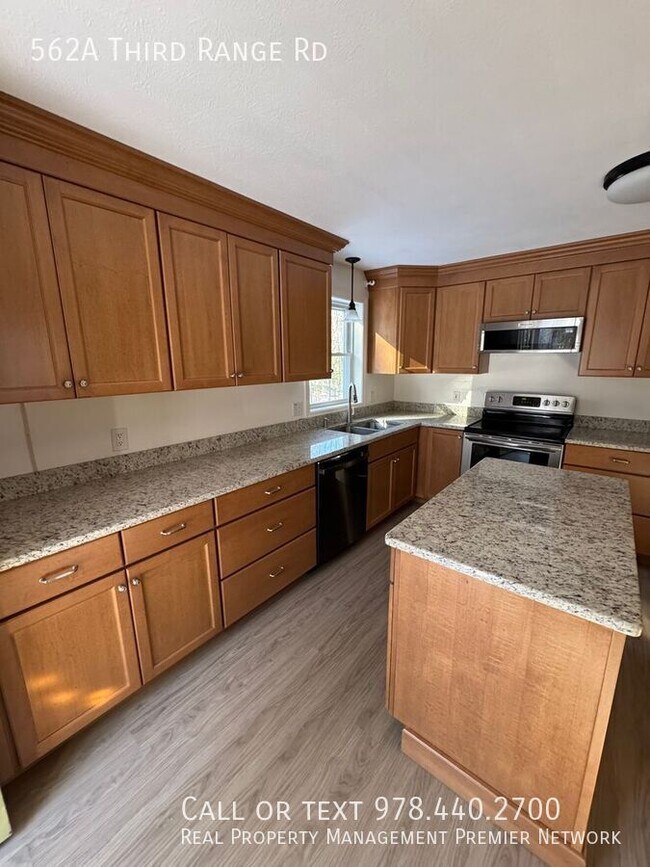 Foto del edificio - 562A Third Range Rd