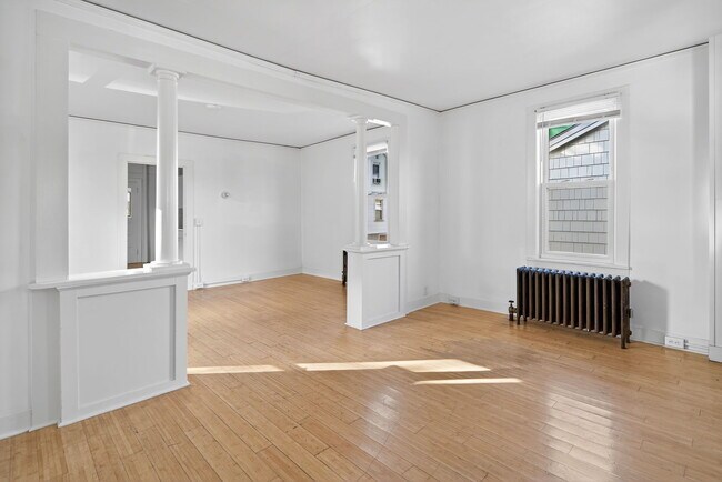 Foto del edificio - 727 W Court St