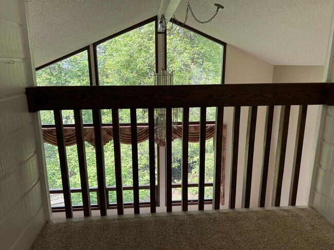 Foto del edificio - Luxury Hillside Retreat with City Views – 3 Bed / 3 Bath + Loft on Expansive Double Lot