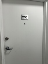 Building Photo - 630 Cummings Ave