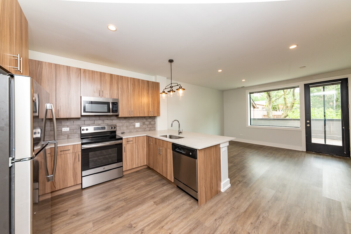 Foto principal - 2111 S Halsted St