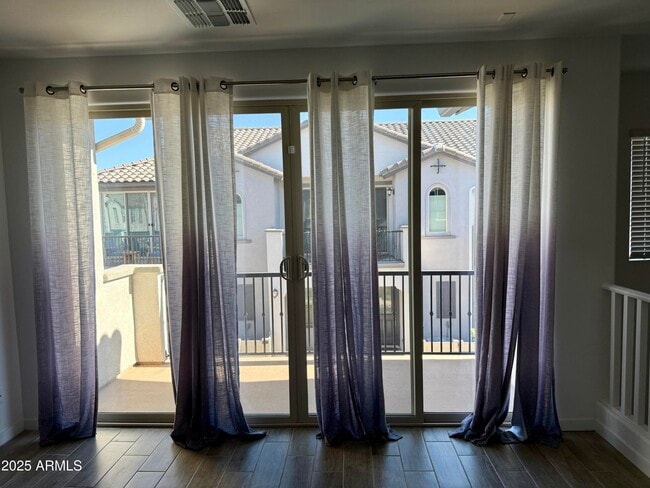 Foto del edificio - 9833 E Stratus Ave