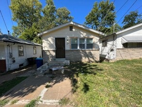 Building Photo - 145 Buddie Ave