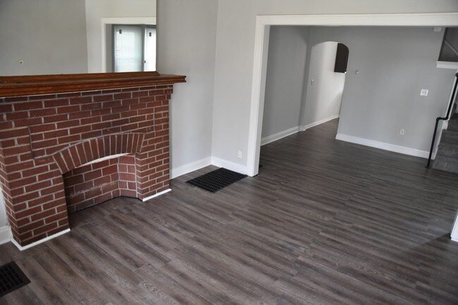 Building Photo - 1208 S 22nd St