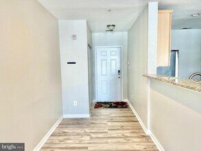 Building Photo - 25340 Lake Mist Square