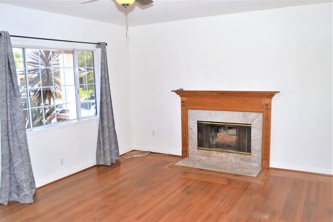Foto del edificio - Charming Belmont Heights 2BD w/ Private Yard, Garage & Walk to 4th St