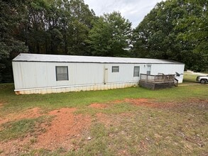 Building Photo - 99 Red Bird Ln