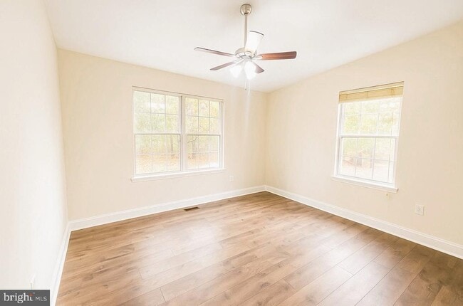 Building Photo - 1049 Paleface Ct