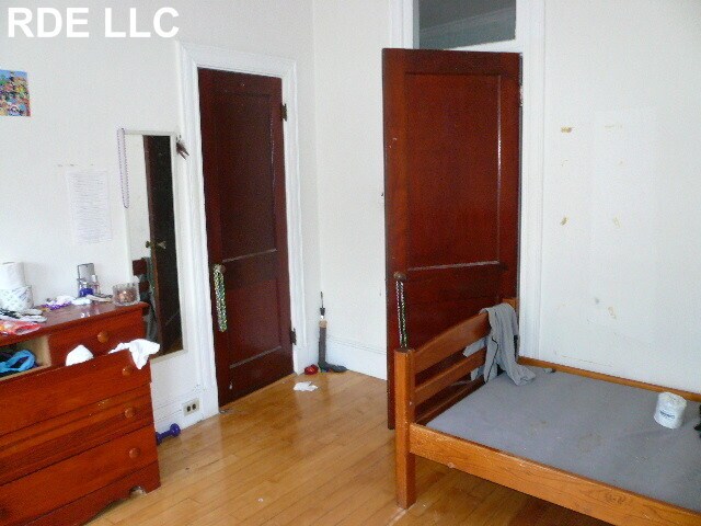 Foto del edificio - 100 Linden St