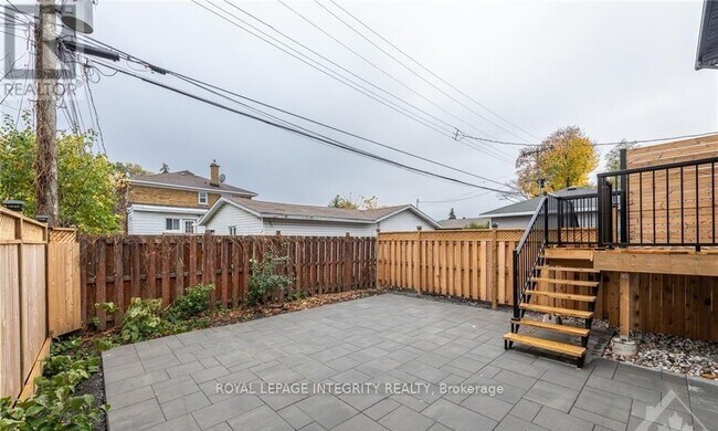 Photo du bâtiment - 366 Fullerton Ave