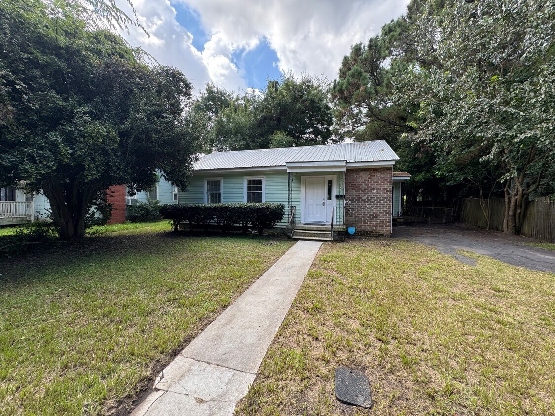 Foto principal - 1219 NE 36th St