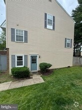 Building Photo - 165 Crossbow Ln