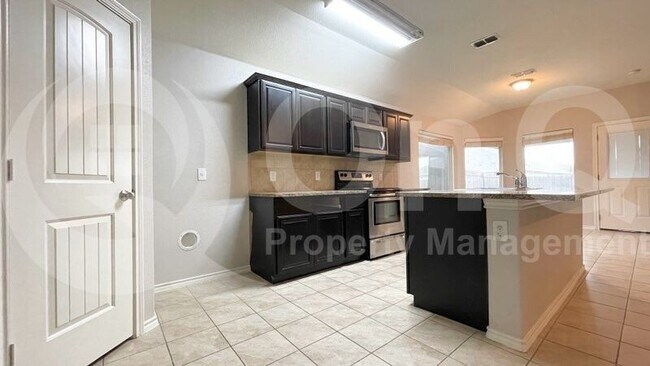 Building Photo - 1124 Wellesbourne Ln