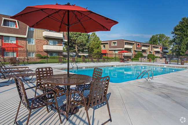 Pool - The Park at Whispering Pines