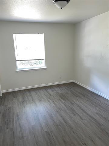 Foto del edificio - 553 NW Hillery St