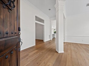 Building Photo - 1523 Orchard Park Dr