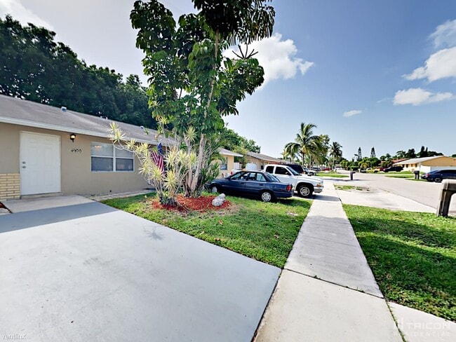 Building Photo - 4900 Pimlico Ct