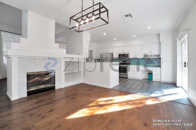 Foto del edificio - 9404 Fox Den Ct