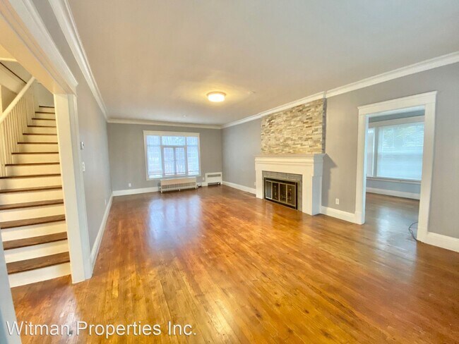 Building Photo - 4 br, 1.5 bath House - 239 Madison Ave. W.