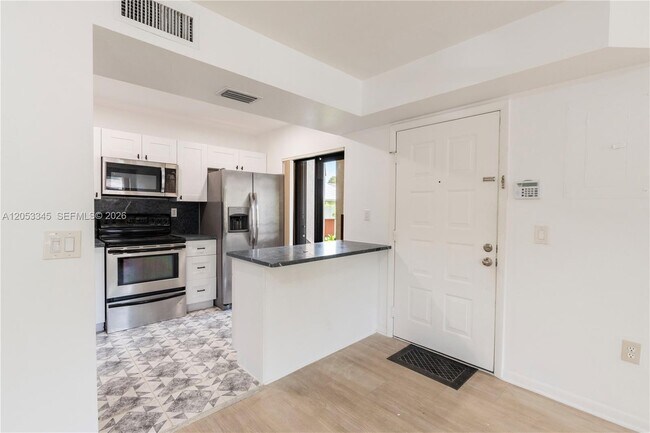 Foto del edificio - 20260 NE 3rd Ct