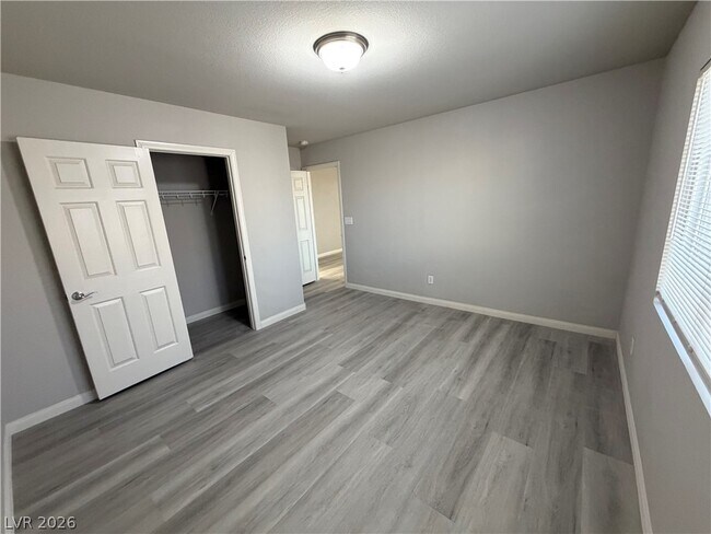 Building Photo - 6055 Montana Peak Ave