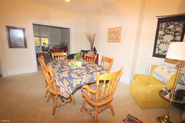 Building Photo - 3 br, 1 bath House - 219 N Neville St