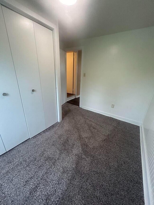 Foto del edificio - 1221 Mill Rd