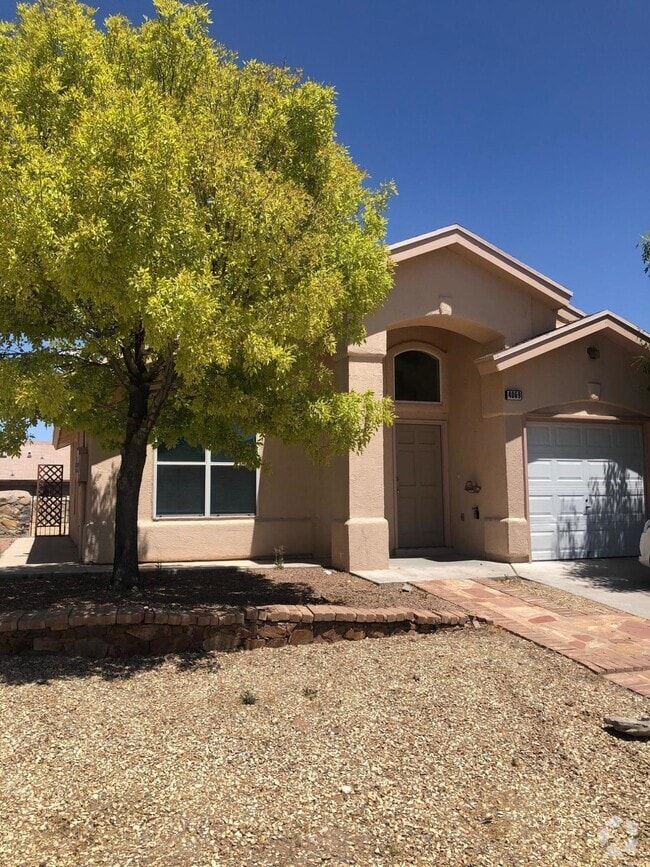 Building Photo - 4069 Tierra Venado Dr