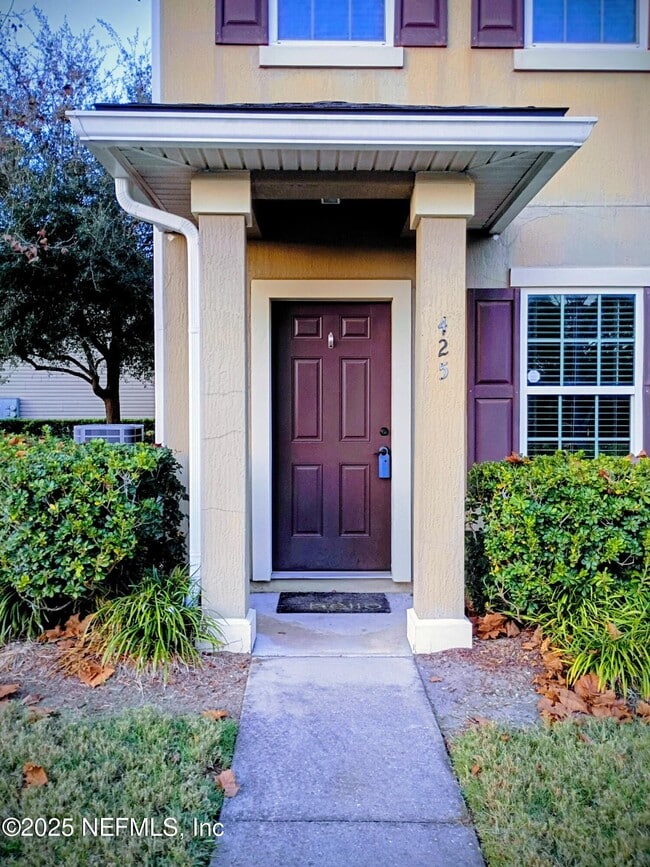 Foto del edificio - 425 Oasis Ln