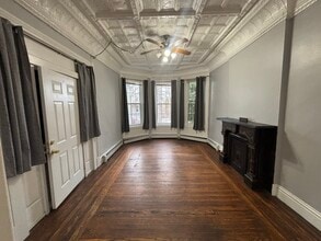 Building Photo - 203 Main St