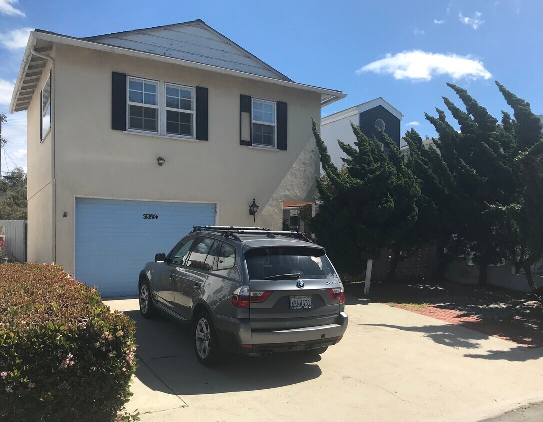 Foto principal - 7346 Trask Ave