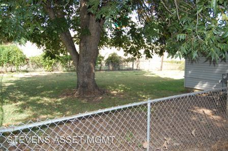 Building Photo - 1817 Southview Dr