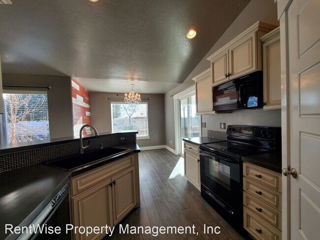Foto del edificio - 3 br, 2 bath House - 1971 W Feltson St