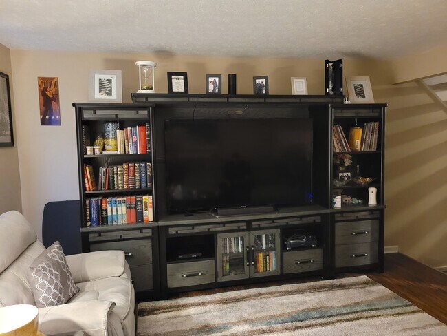 Foto del edificio - 8422 Hague Rd